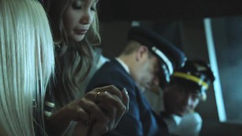 Стюардессы секс полётов Джесси Джейн (Jesse Jane) и Райли Стил (Riley Steele).