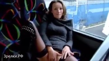 Жена в автобусе