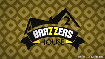 Порно Дом 2 часть 3 - жара от Brazzers