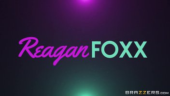 Шикарная теща с великолепными сиськами и аппетитной жопой устроила молодому зятю тест-дравй члена Рейган Фокс (Reagan Foxx)
