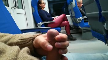 Отсос незнакомцу в поезде