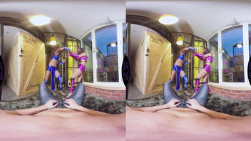 Виртуальная реальность двух девушек