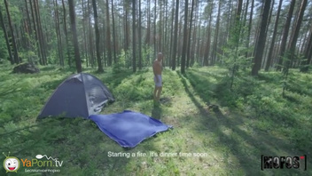 Русский страстный секс у палатки на  природе